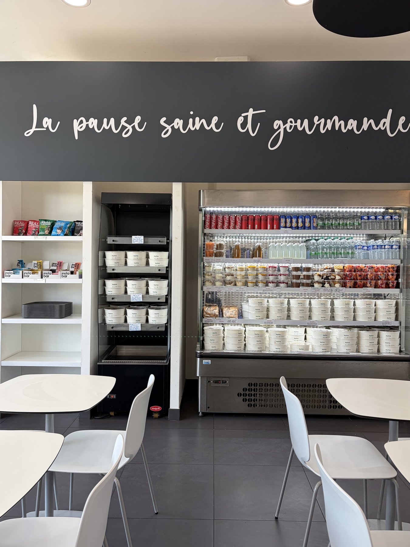 Salle du restaurant Too Good